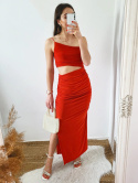 Beth - czerwona dopasowana sukienka midi marszczona