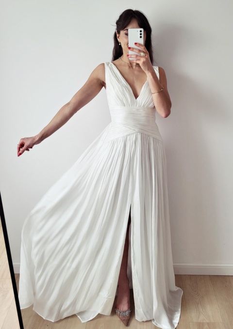 Ariell Suknia Ślubna delikatnie marszczona w talii