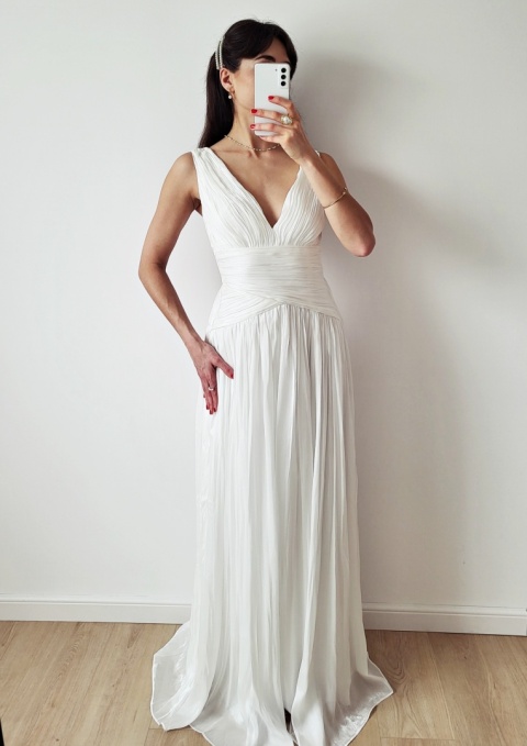 Ariell Suknia Ślubna delikatnie marszczona w talii