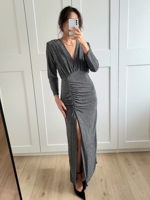 Srebrna brokatowa sukienka z długim rękawem Auris Srebrna brokatowa sukienka z długim rękawem Auris