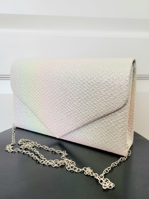 Biała torebka kopertówka Night Moon