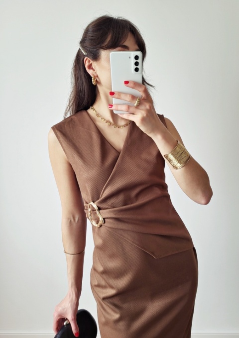 Channel brązowa sukienka midi ołówkowa