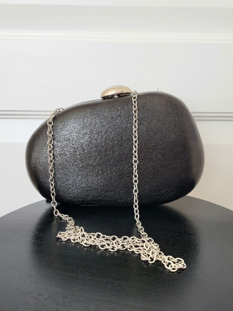 Czarna torebka kopertówka Black Glow