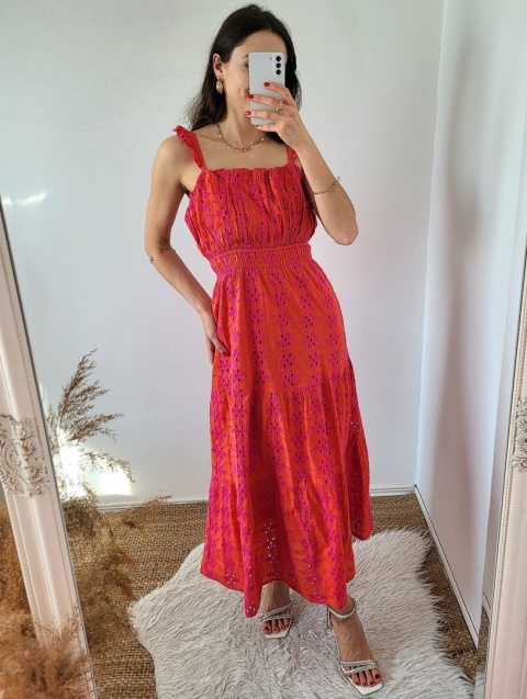 Haftowana sukienka w stylu boho bawełniana