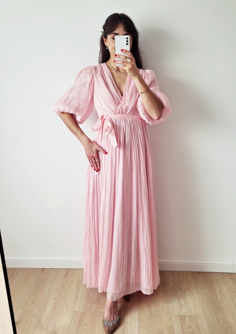 Lilie różowa sukienka z efektem tafli