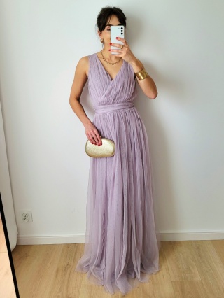 Liliowa tiulowa sukienka maxi z wiązaniem L