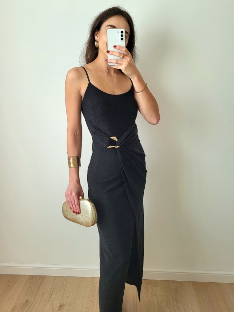 Loren czarna brokatowa sukienka z delikatnym rozcięciem