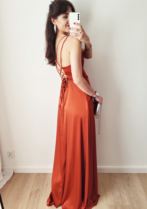 Marry miedziana sukienka maxi z odkrytymi plecami z kieszeniami