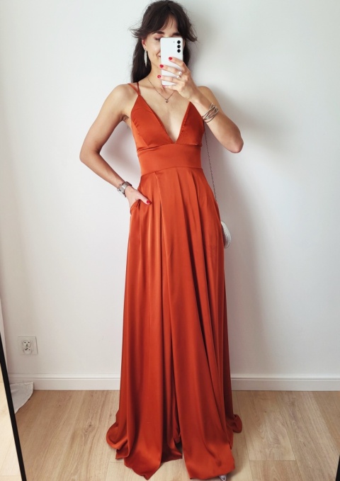 Marry miedziana sukienka maxi z odkrytymi plecami z kieszeniami