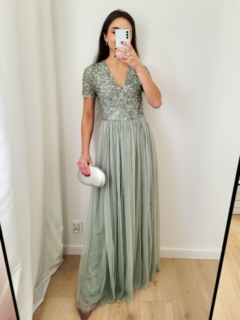 Miętowa długa sukienka tiulowa zdobiona cekinami