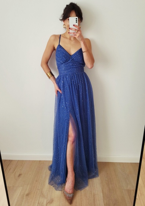 Niebieska tiulowa sukienka maxi zdobiona