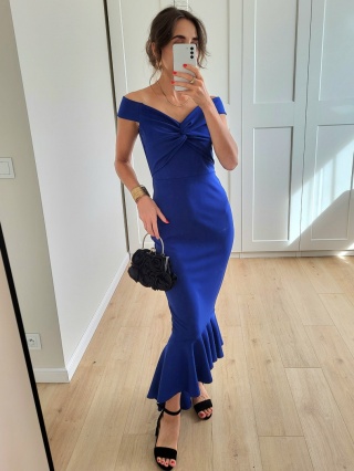 Chabrowa dopasowana sukienka o kroju rybki