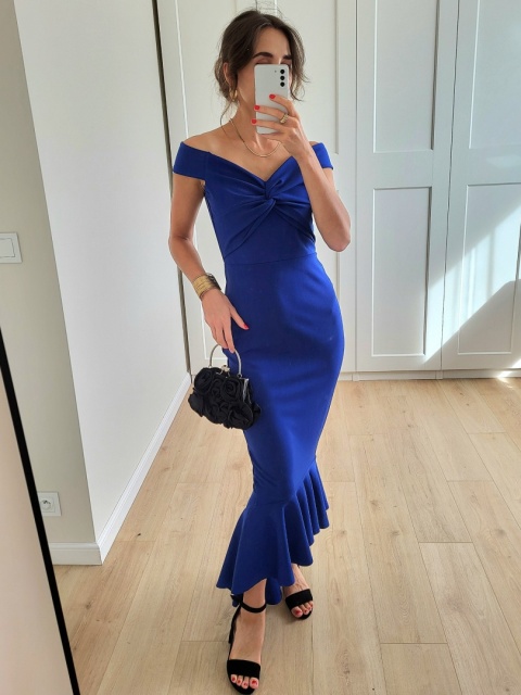 Chabrowa dopasowana sukienka o kroju rybki