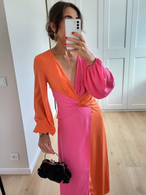 Dwukolorowa sukienka z długim rękawem