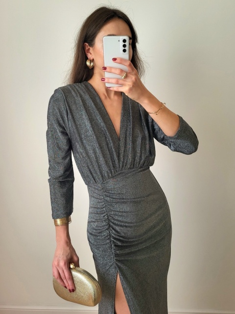 Srebrna brokatowa sukienka z długim rękawem Auris