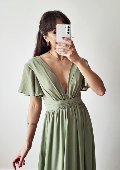 Tessa pistacjowa długa sukienka o zwiewnym kroju